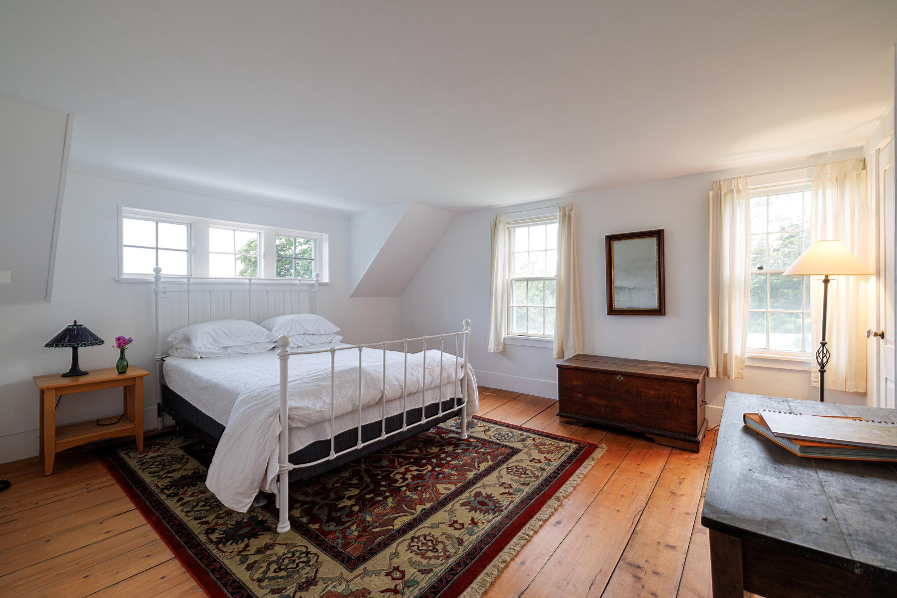 7 Columbia Avenue