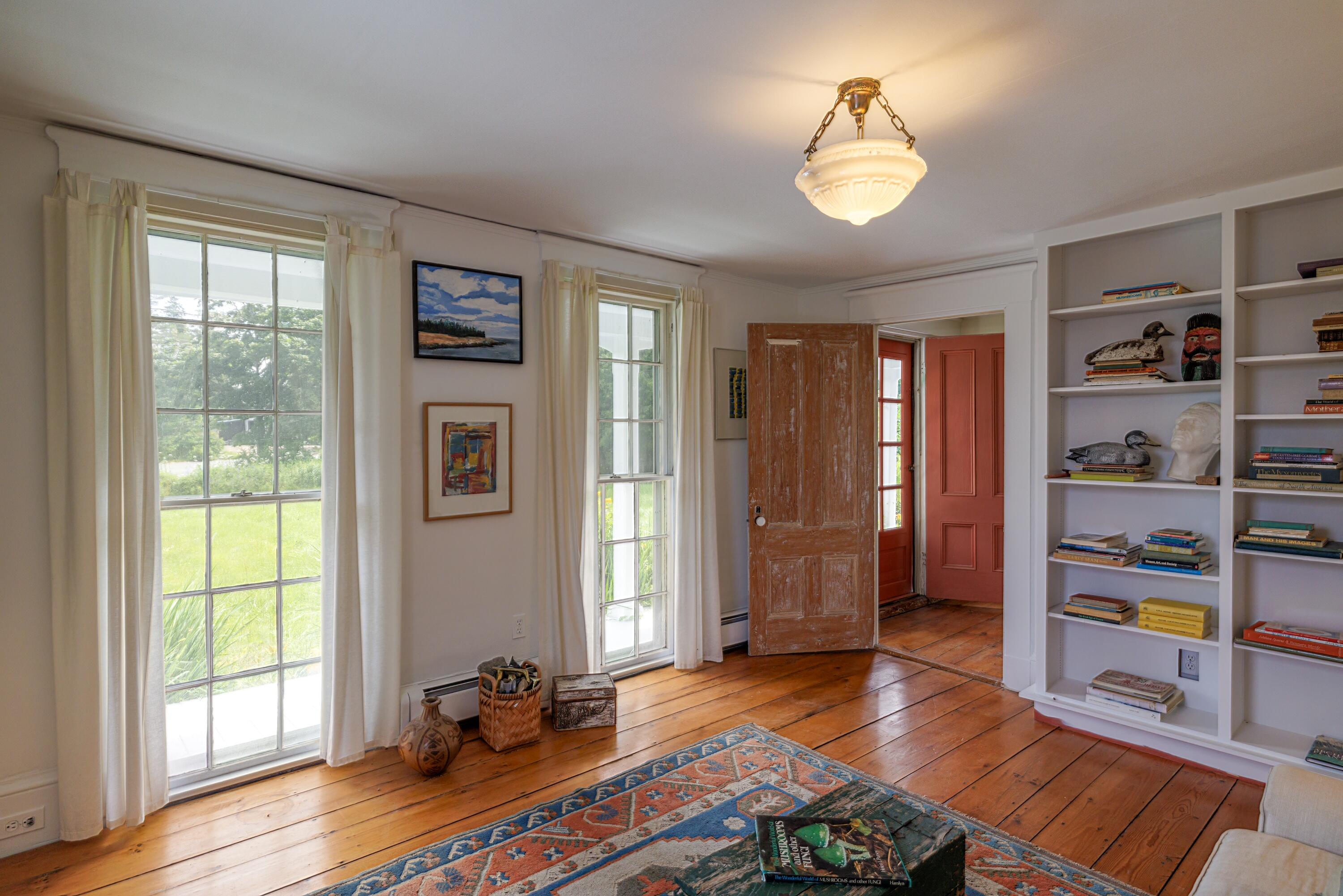 7 Columbia Avenue