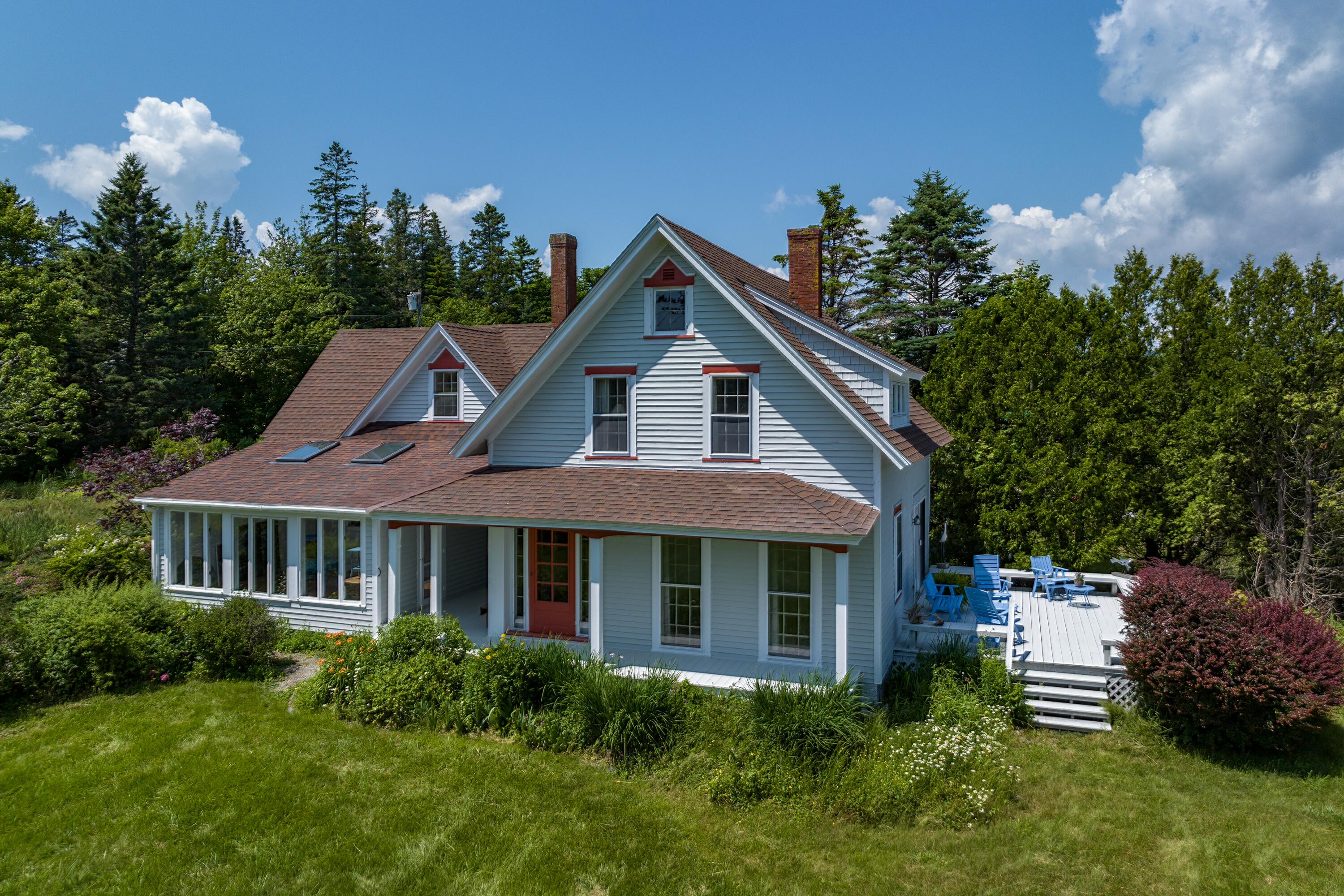 7 Columbia Avenue