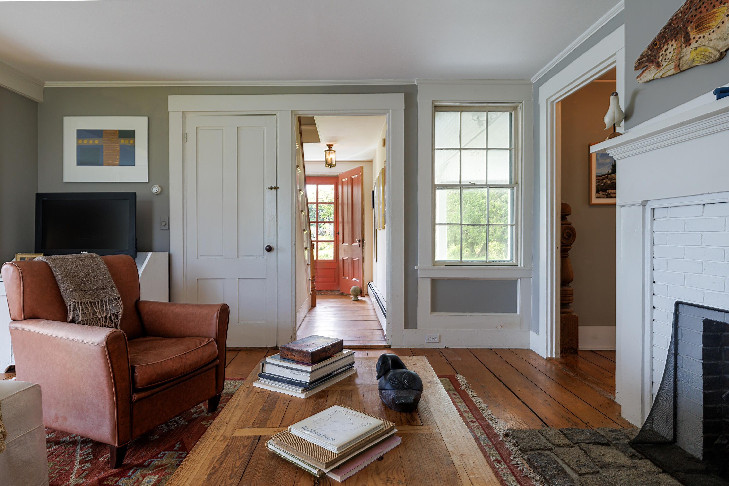7 Columbia Avenue