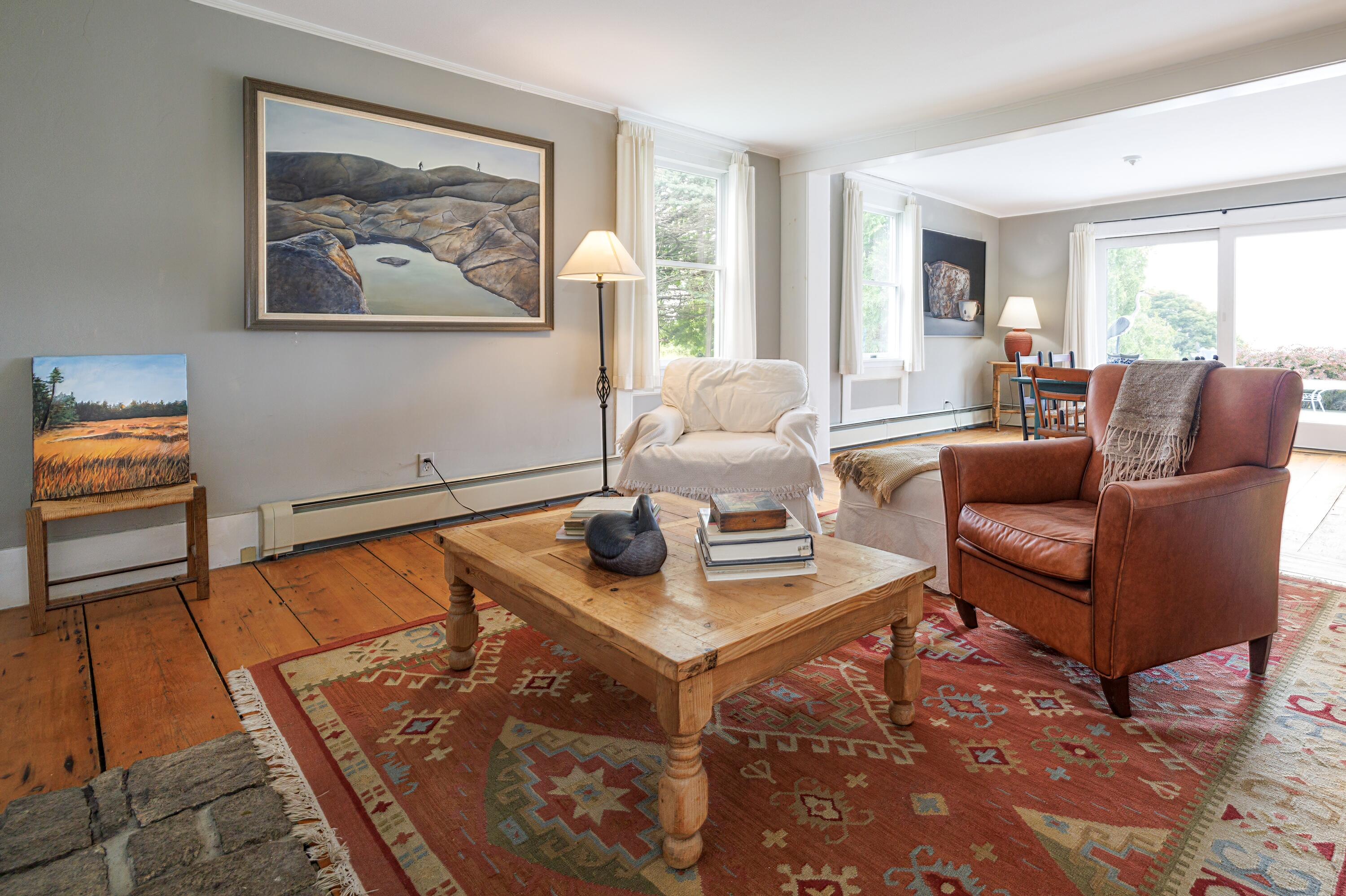 7 Columbia Avenue
