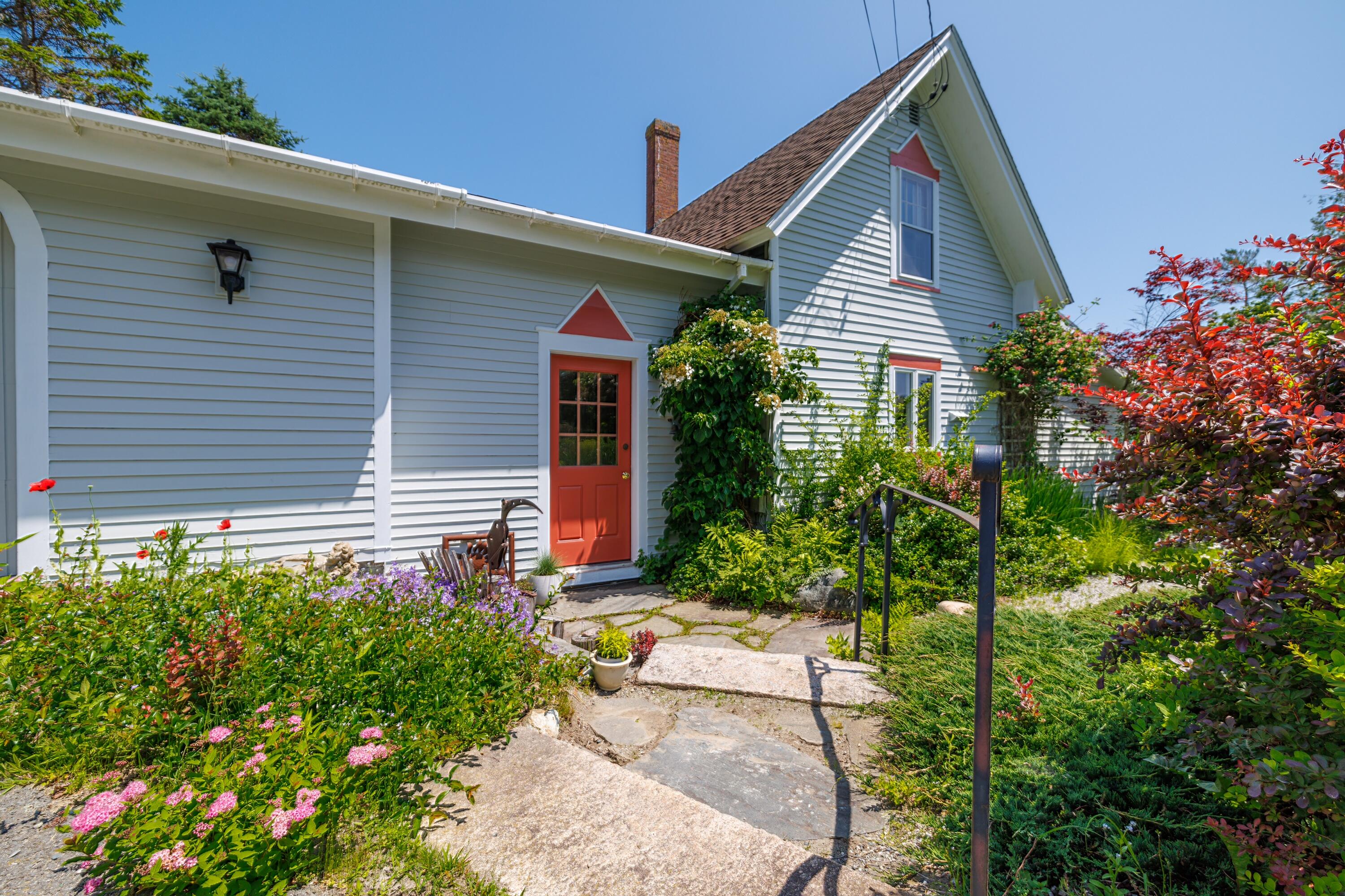 7 Columbia Avenue