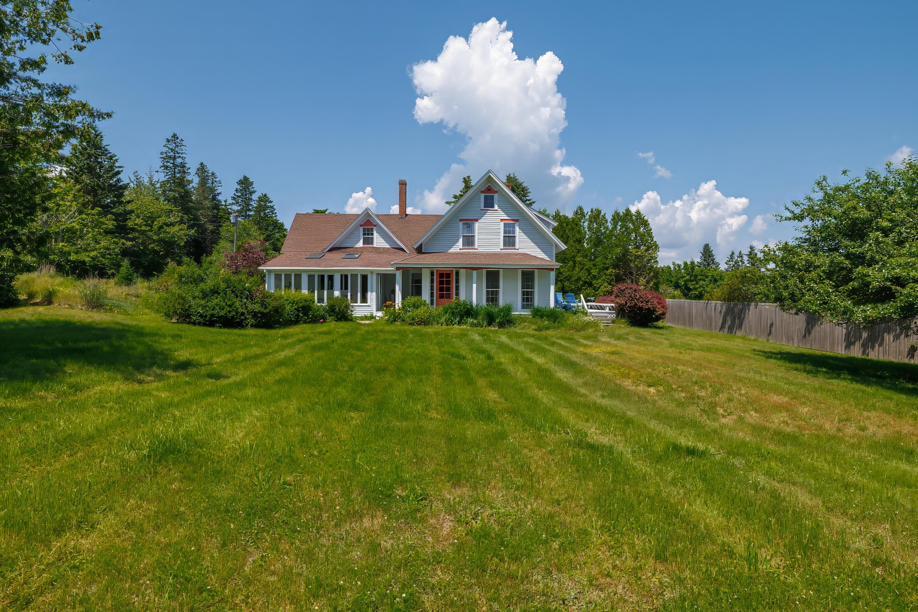 7 Columbia Avenue