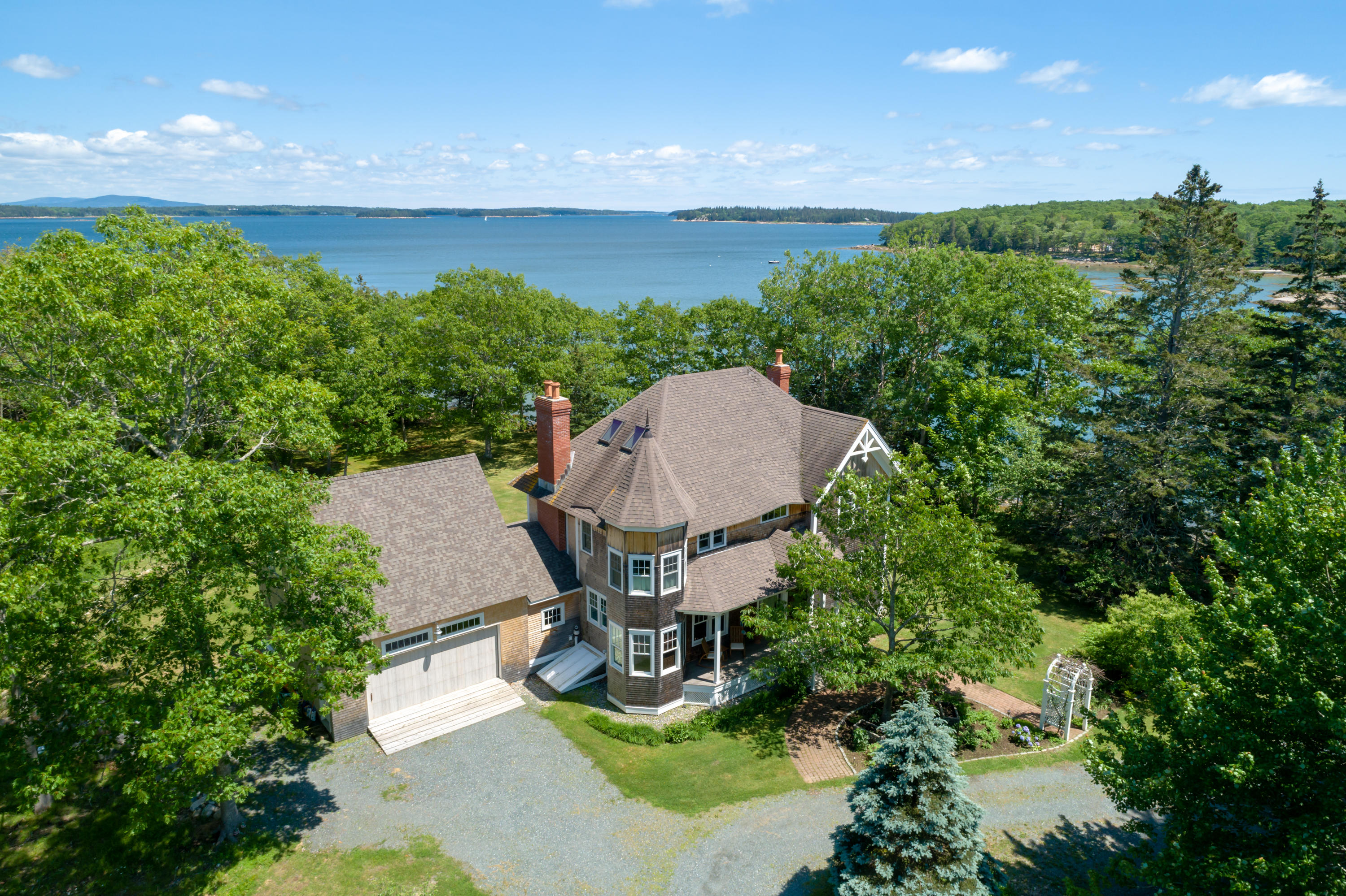 48 Oak Point Road