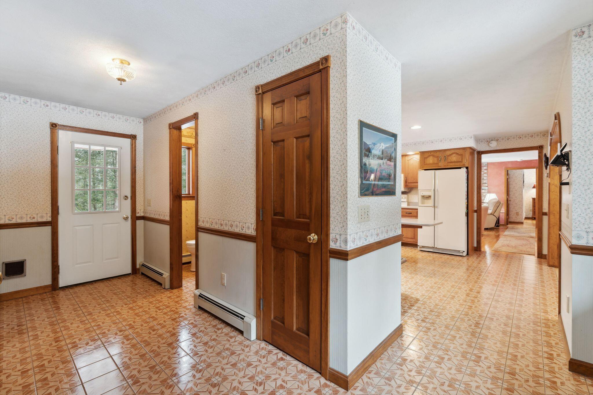 28 Coombs Road