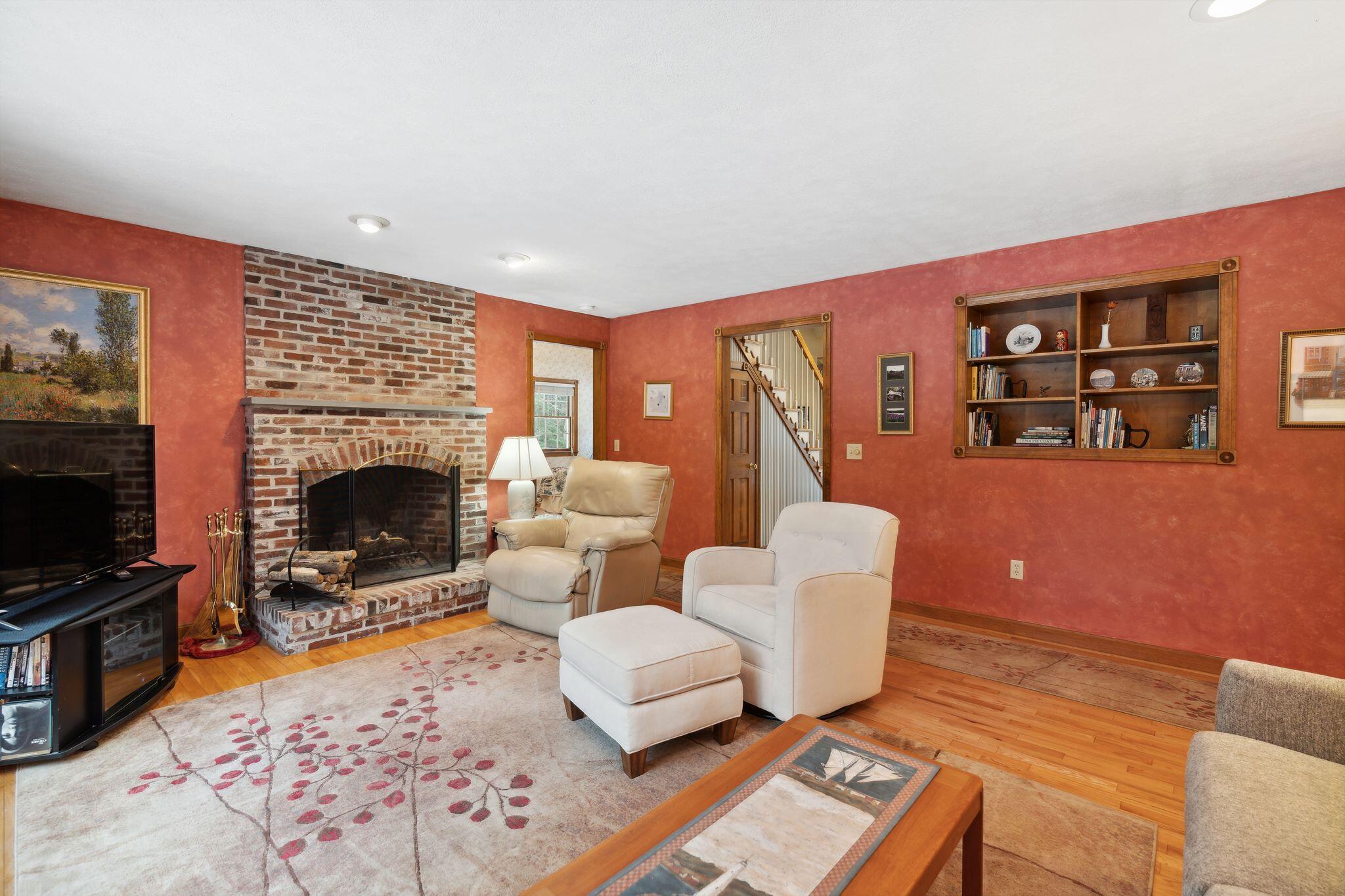 28 Coombs Road