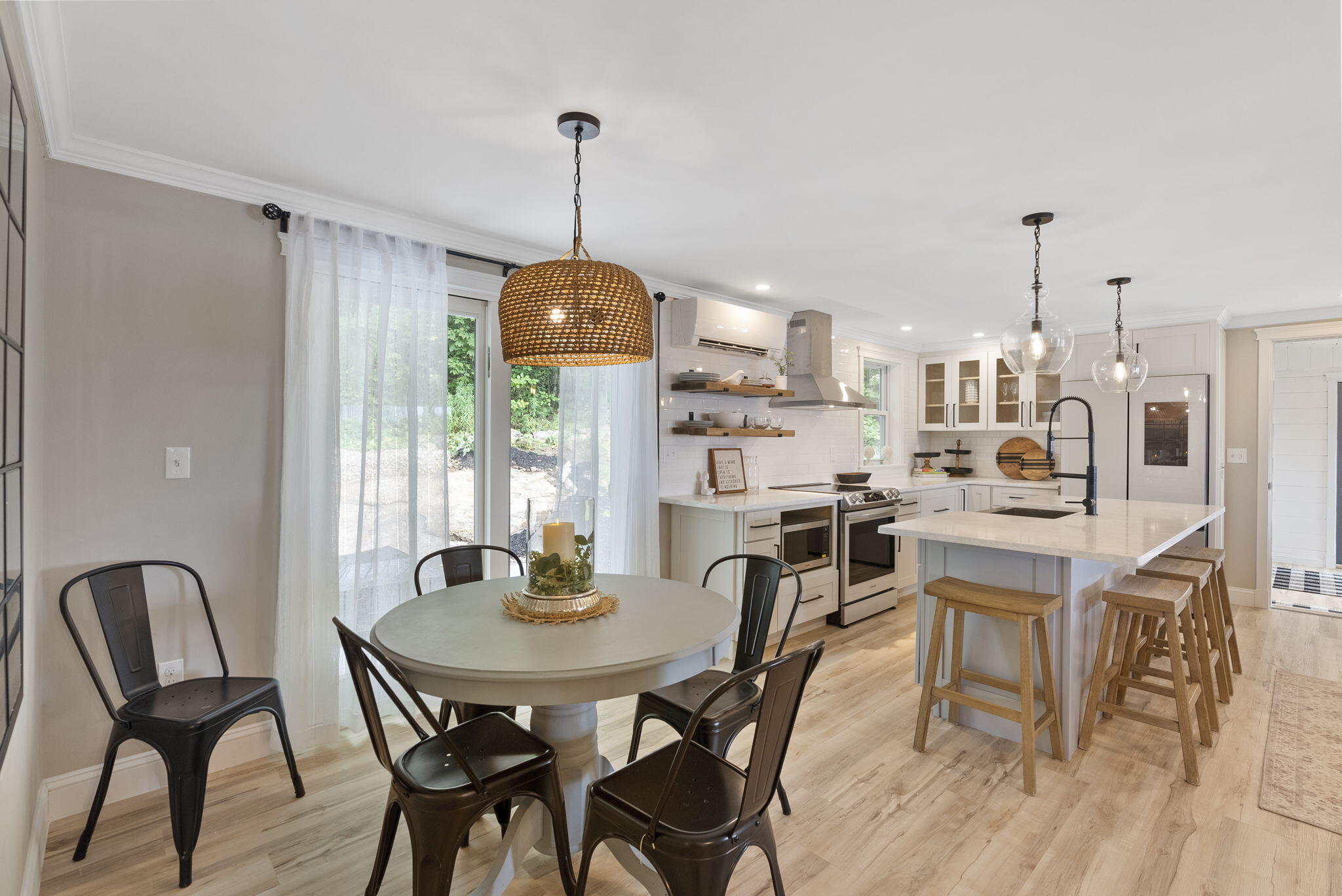 589 Roosevelt Trail