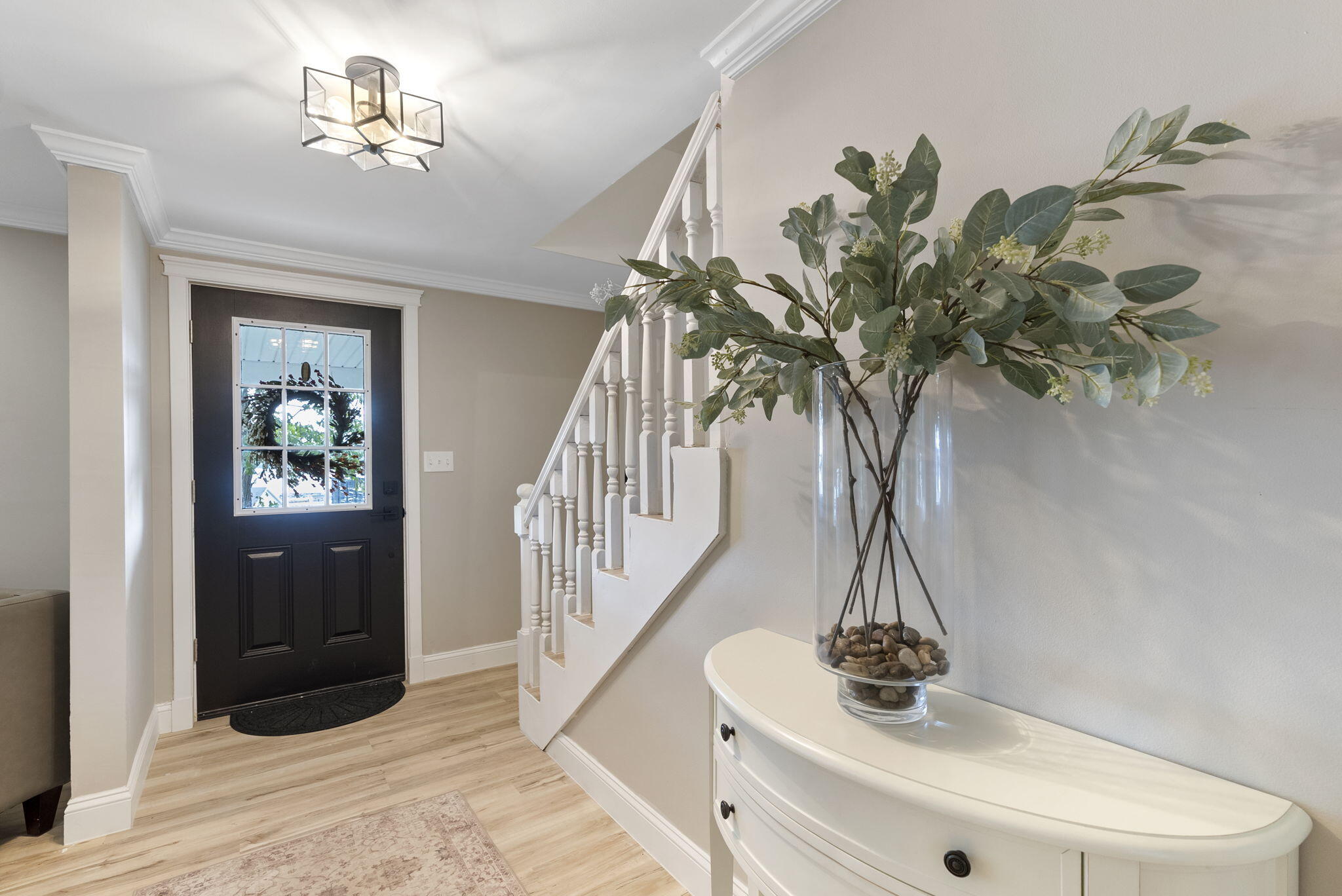 589 Roosevelt Trail