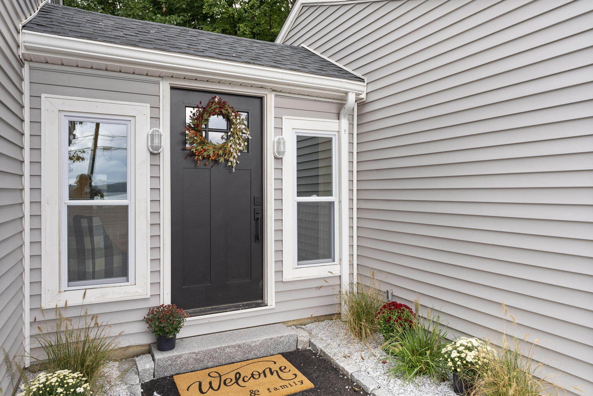 589 Roosevelt Trail