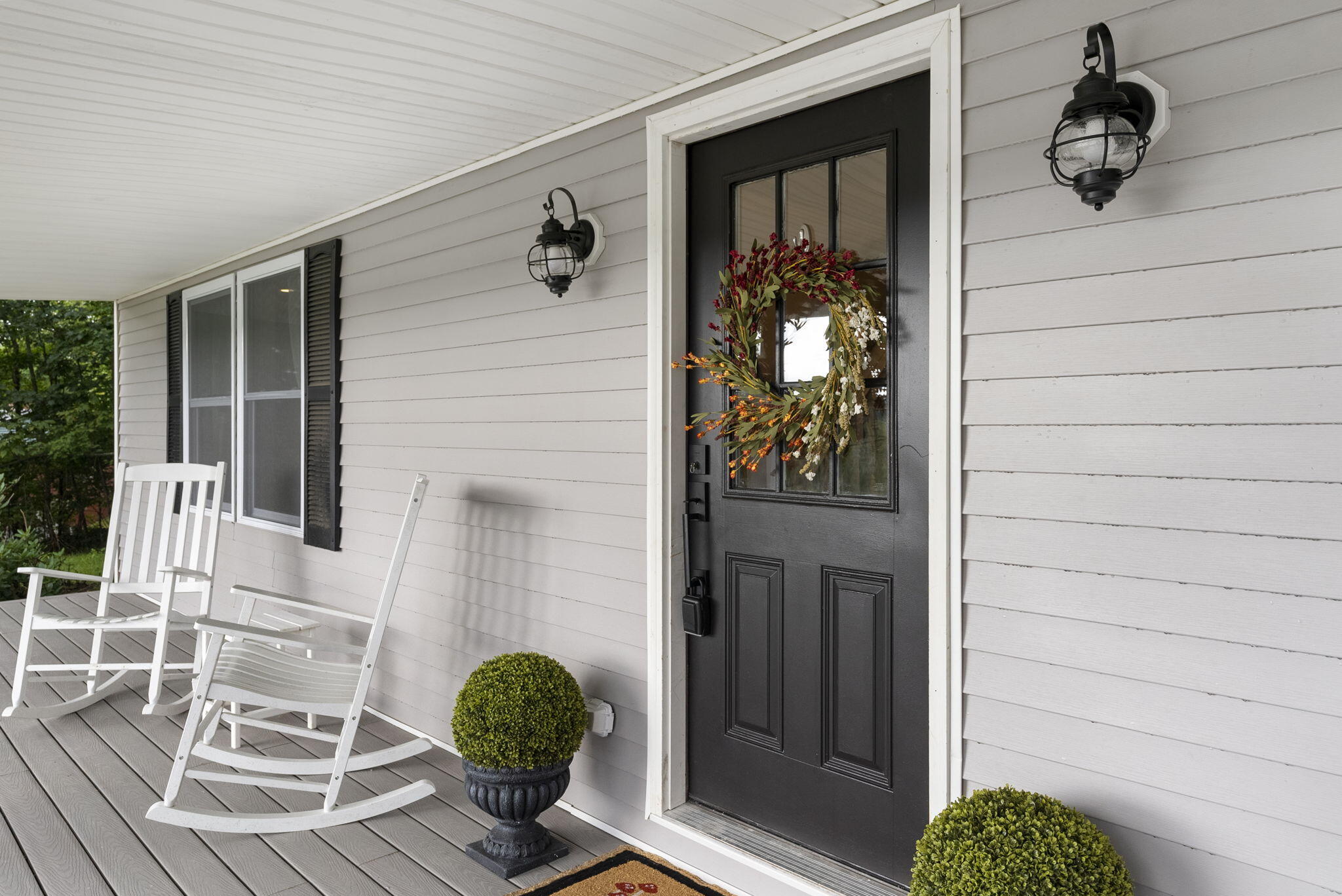 589 Roosevelt Trail