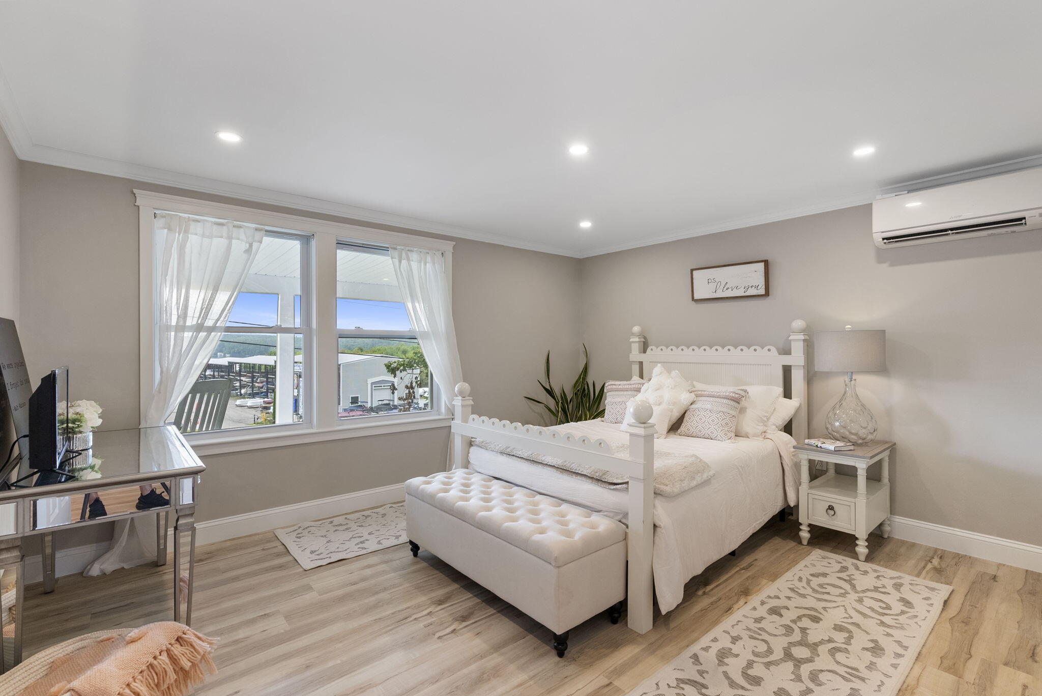 589 Roosevelt Trail