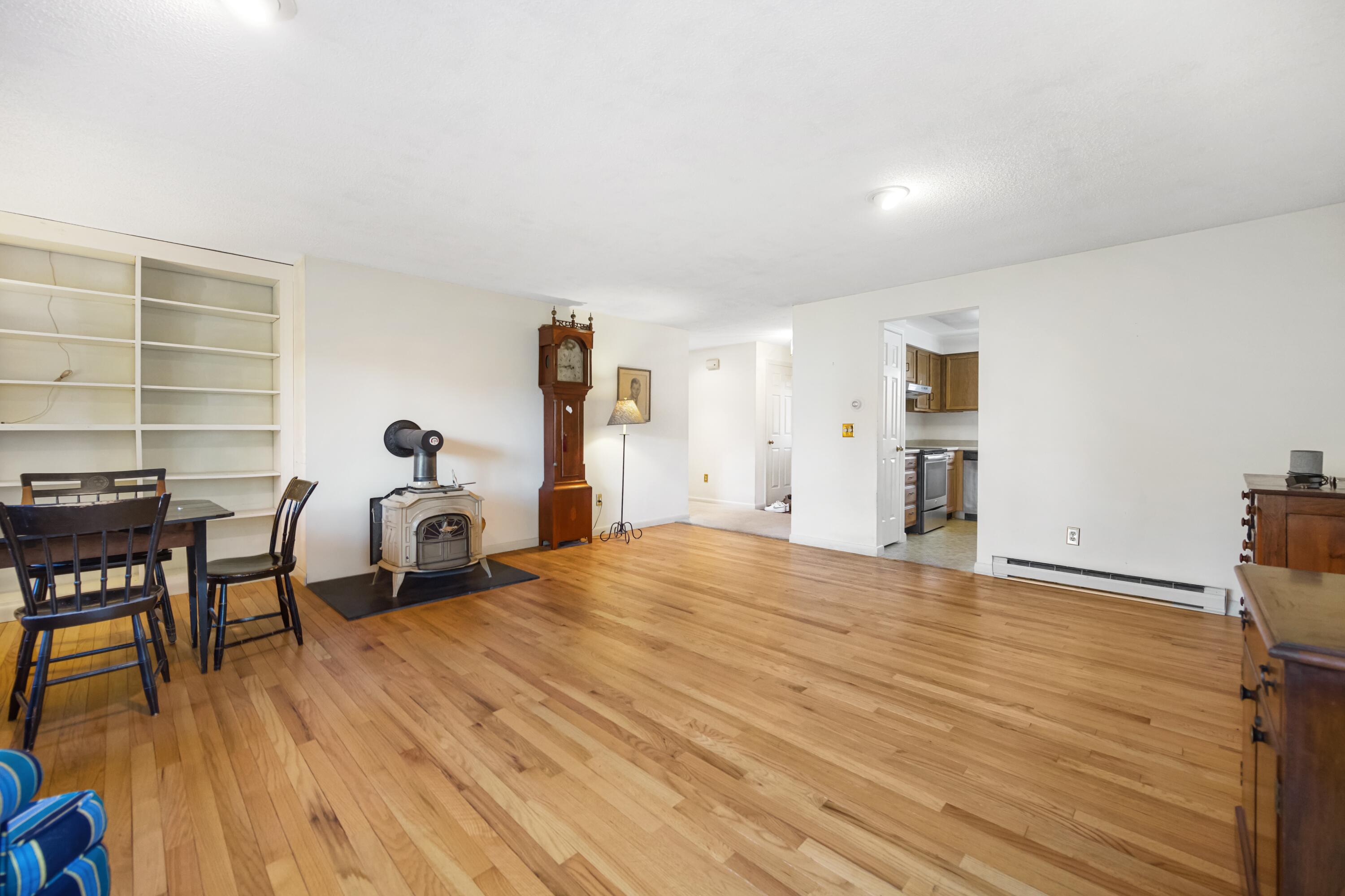 2 Brookmere Way 2
