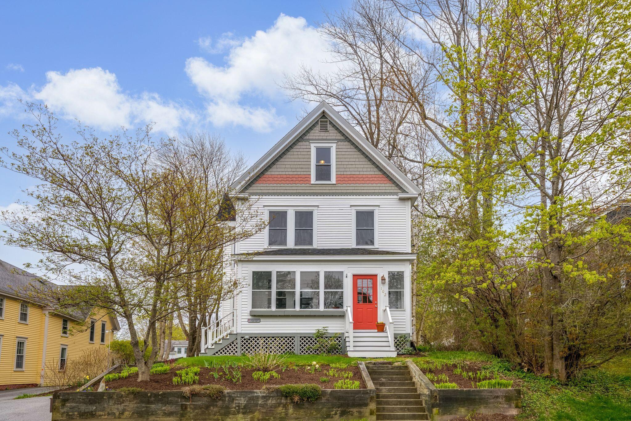 102 Bedford Street