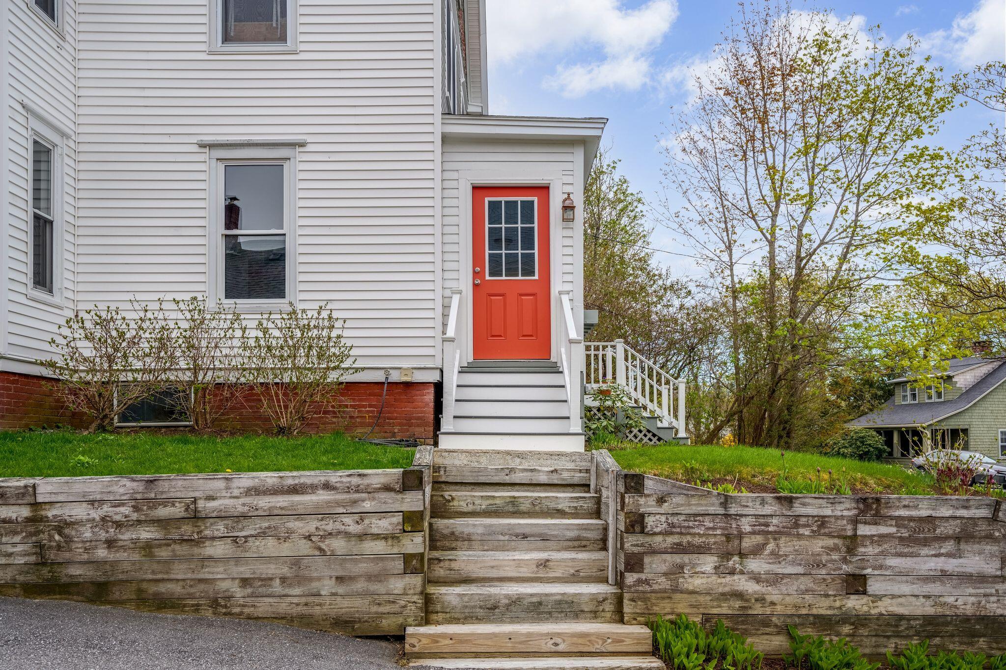 102 Bedford Street