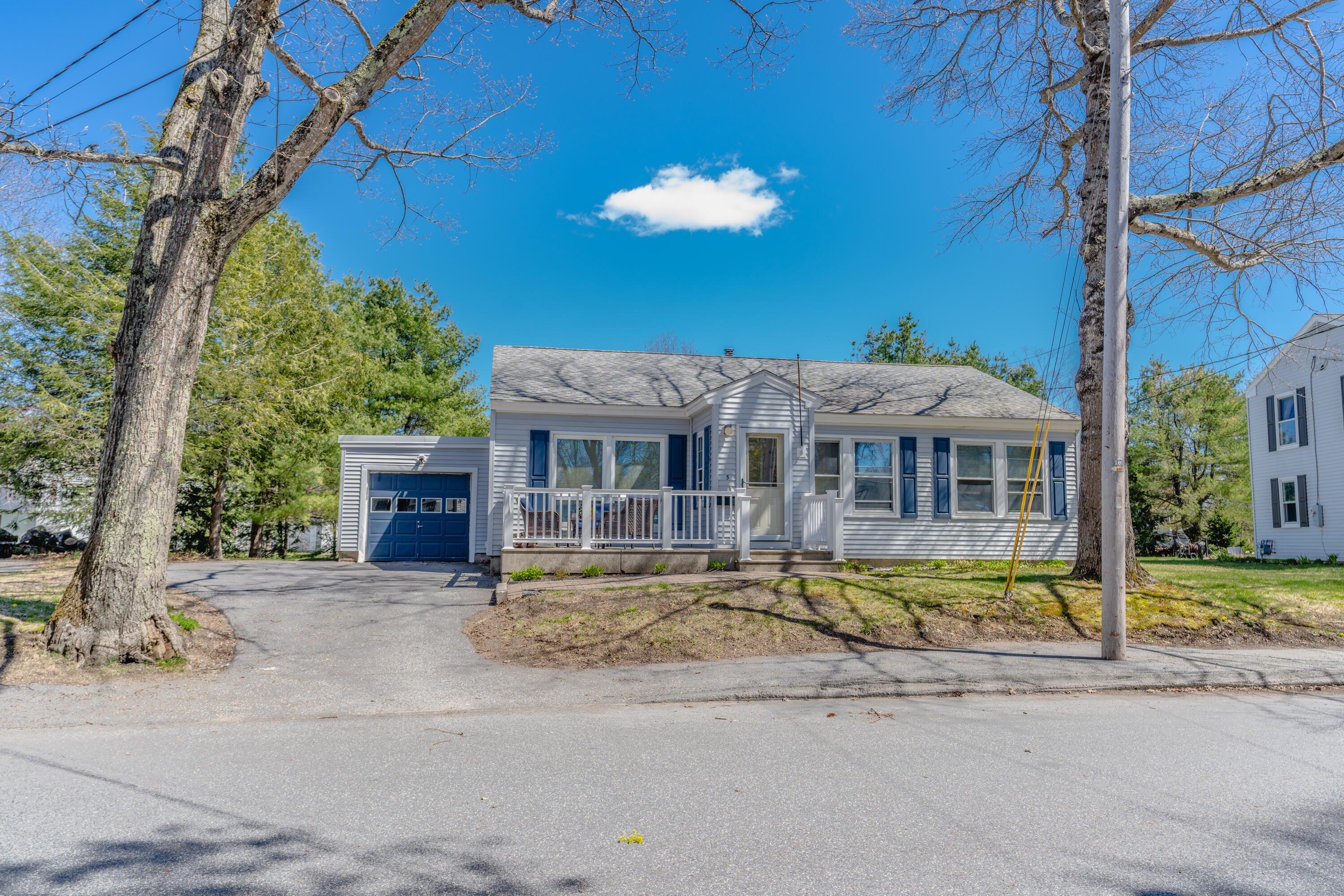 5 Moore Avenue