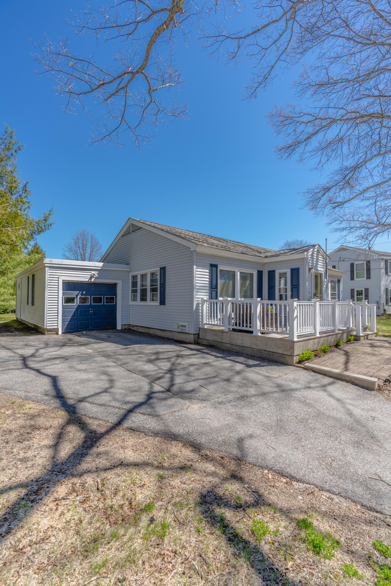 5 Moore Avenue