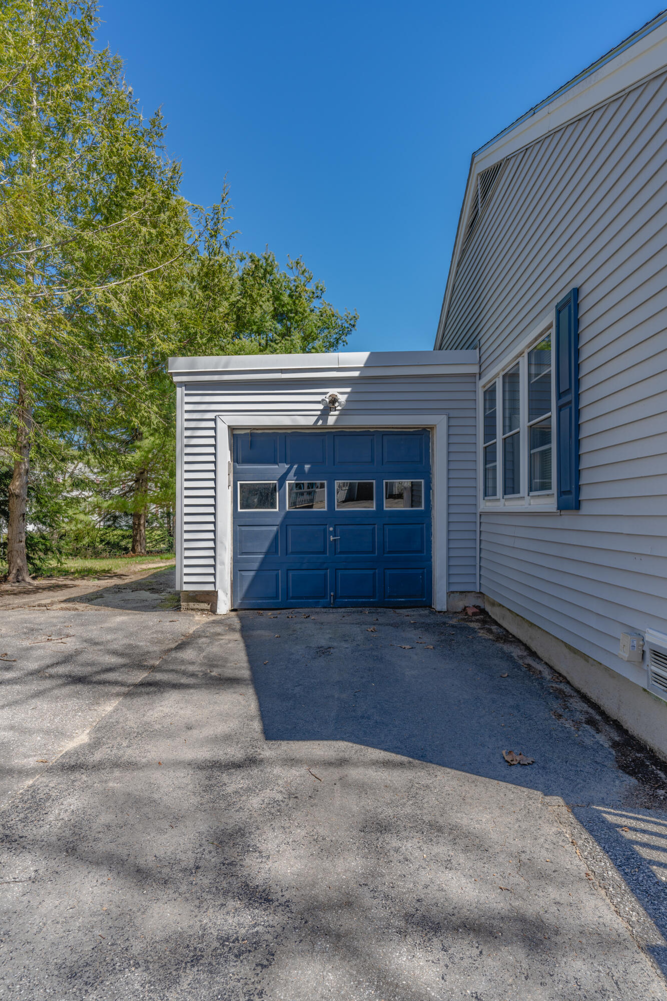 5 Moore Avenue