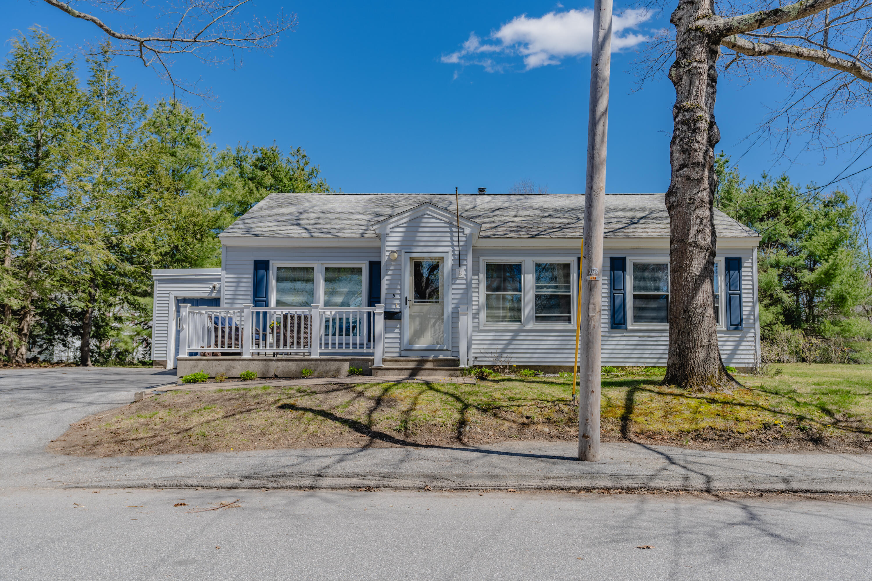 5 Moore Avenue