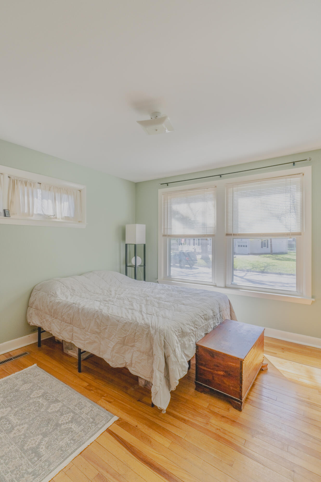 5 Moore Avenue