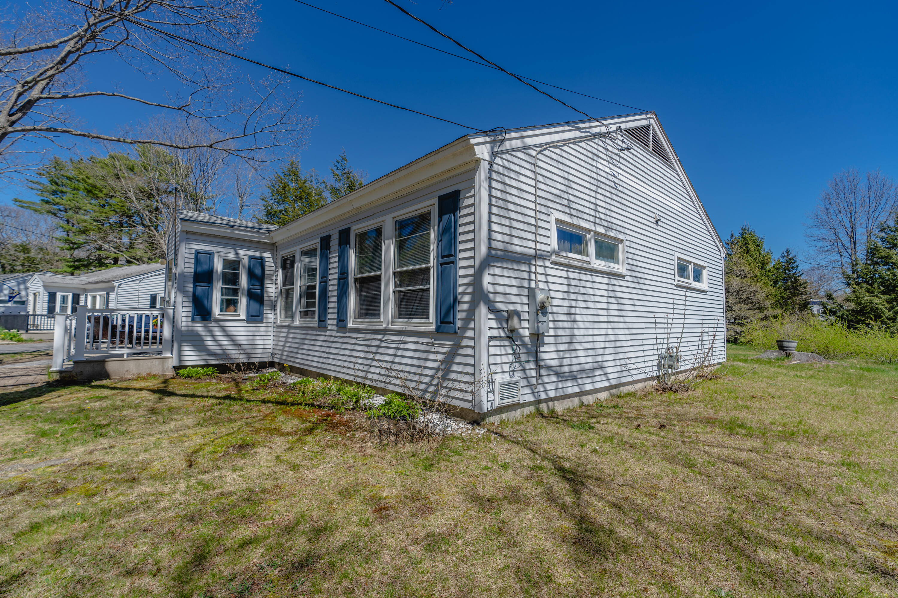 5 Moore Avenue