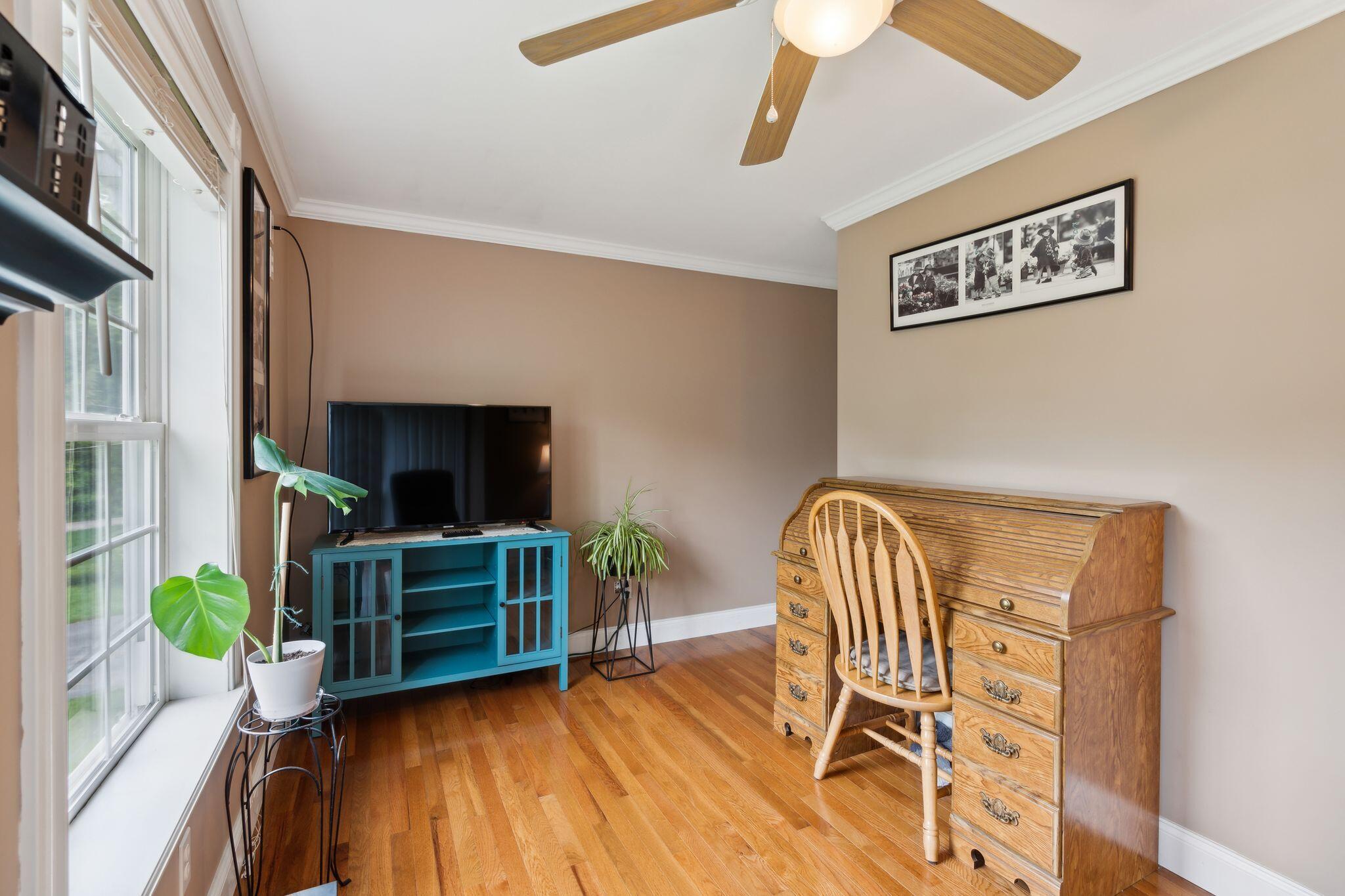 25 Holly Lane
