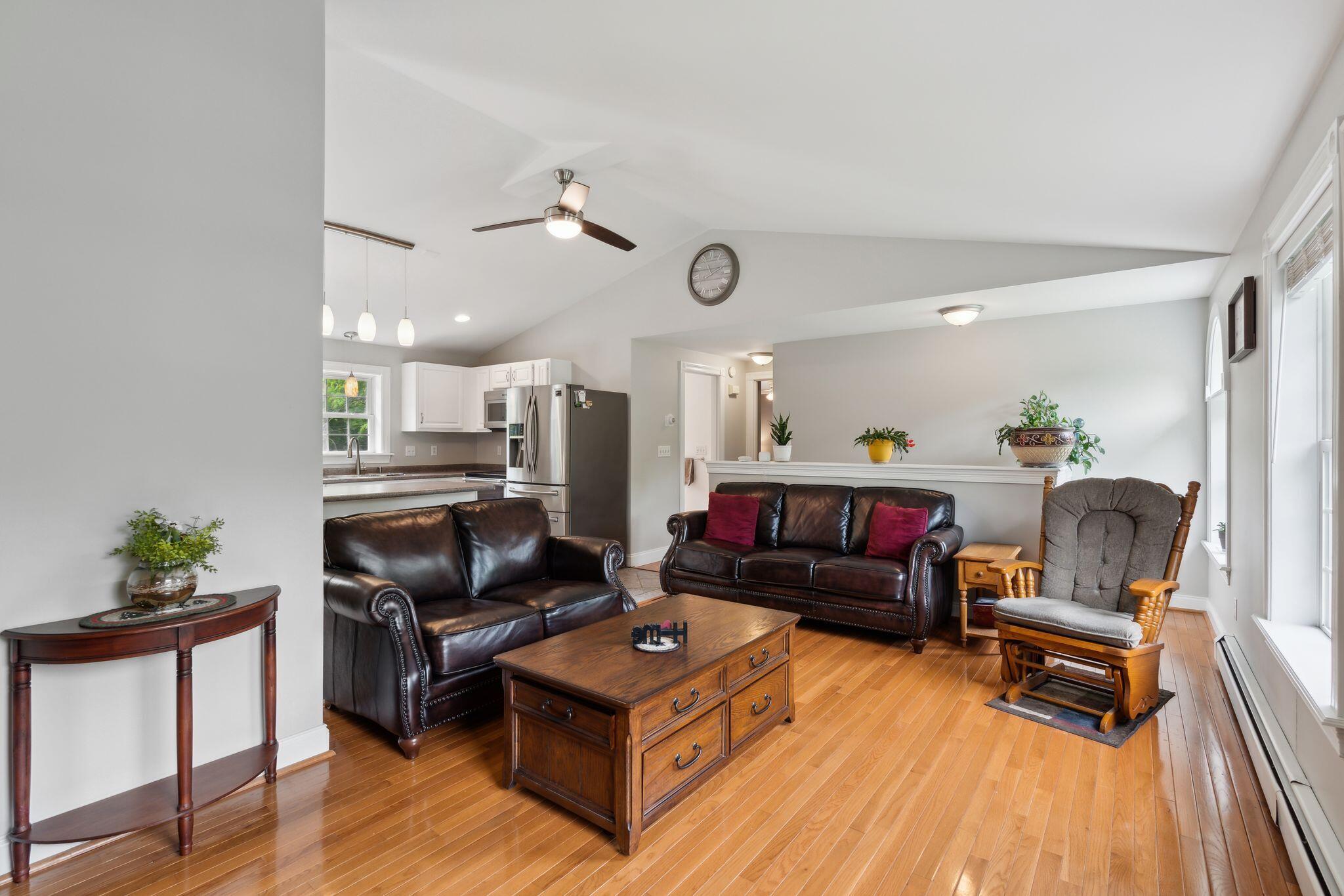 25 Holly Lane