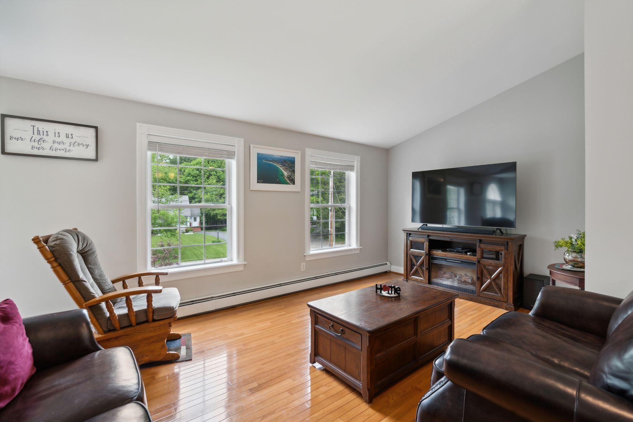 25 Holly Lane