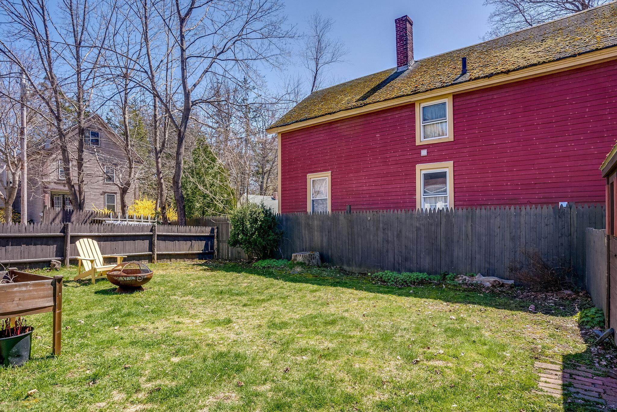 62 Willow Street