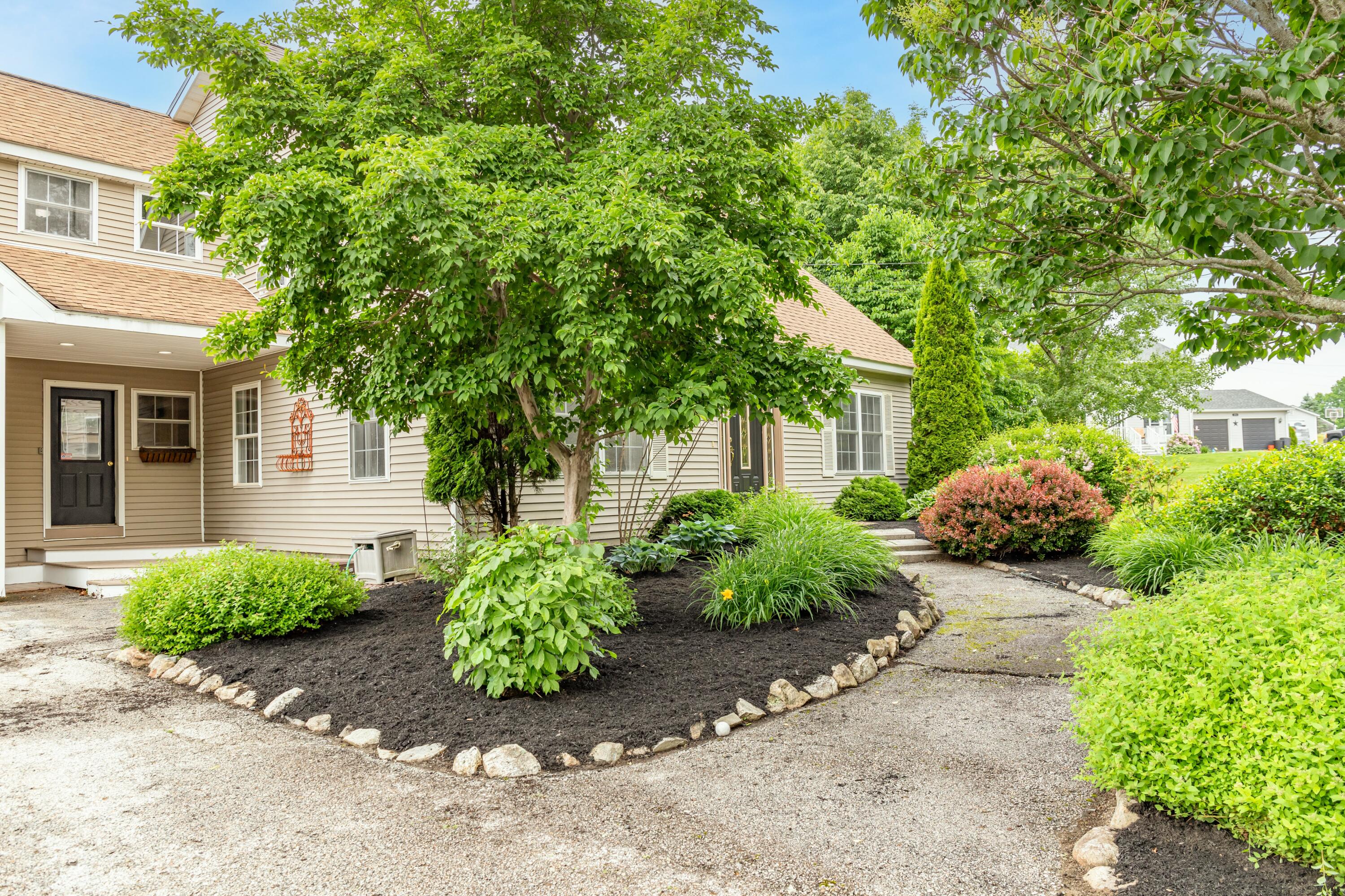 2040 School House Lane