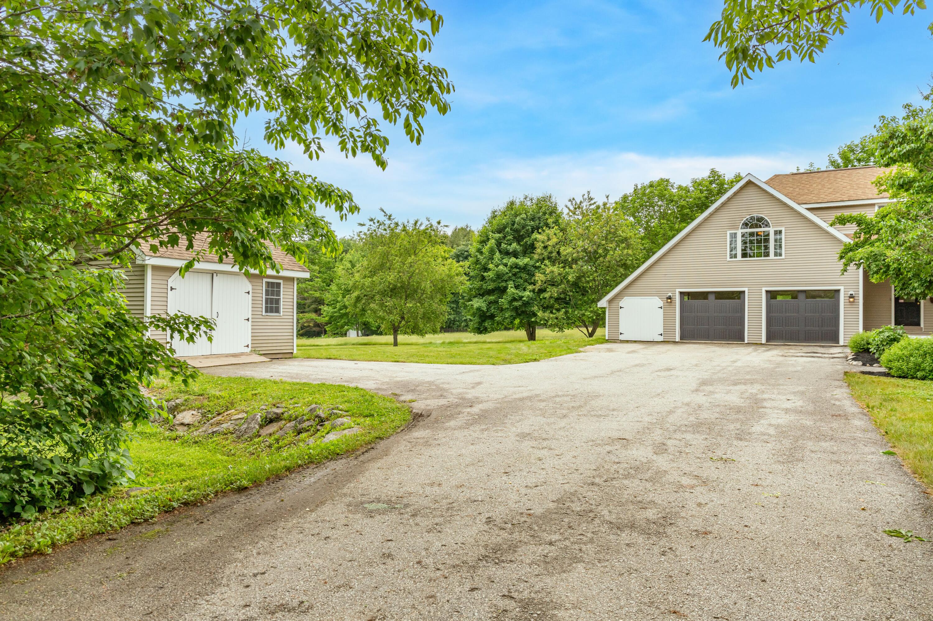 2040 School House Lane