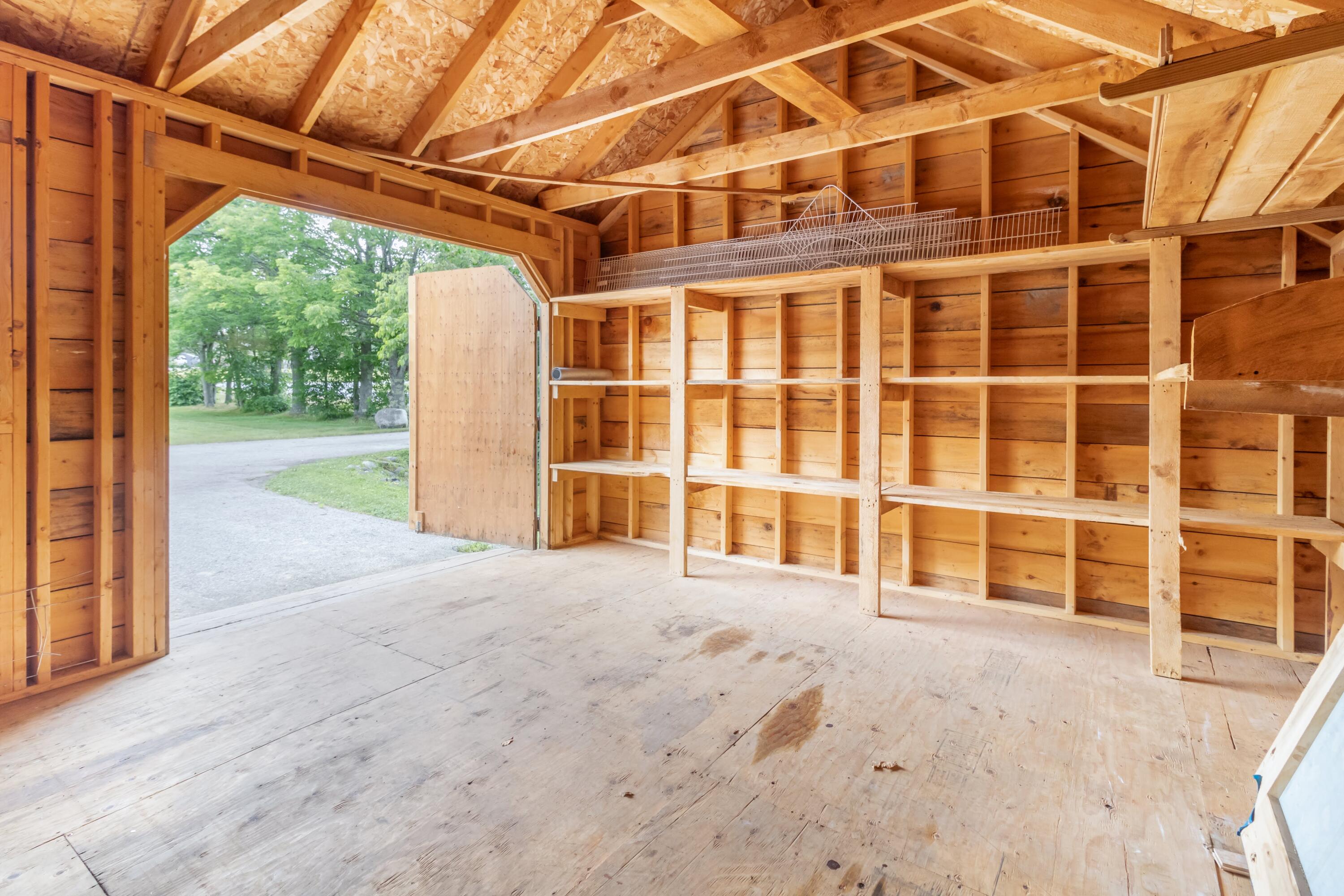 2040 School House Lane