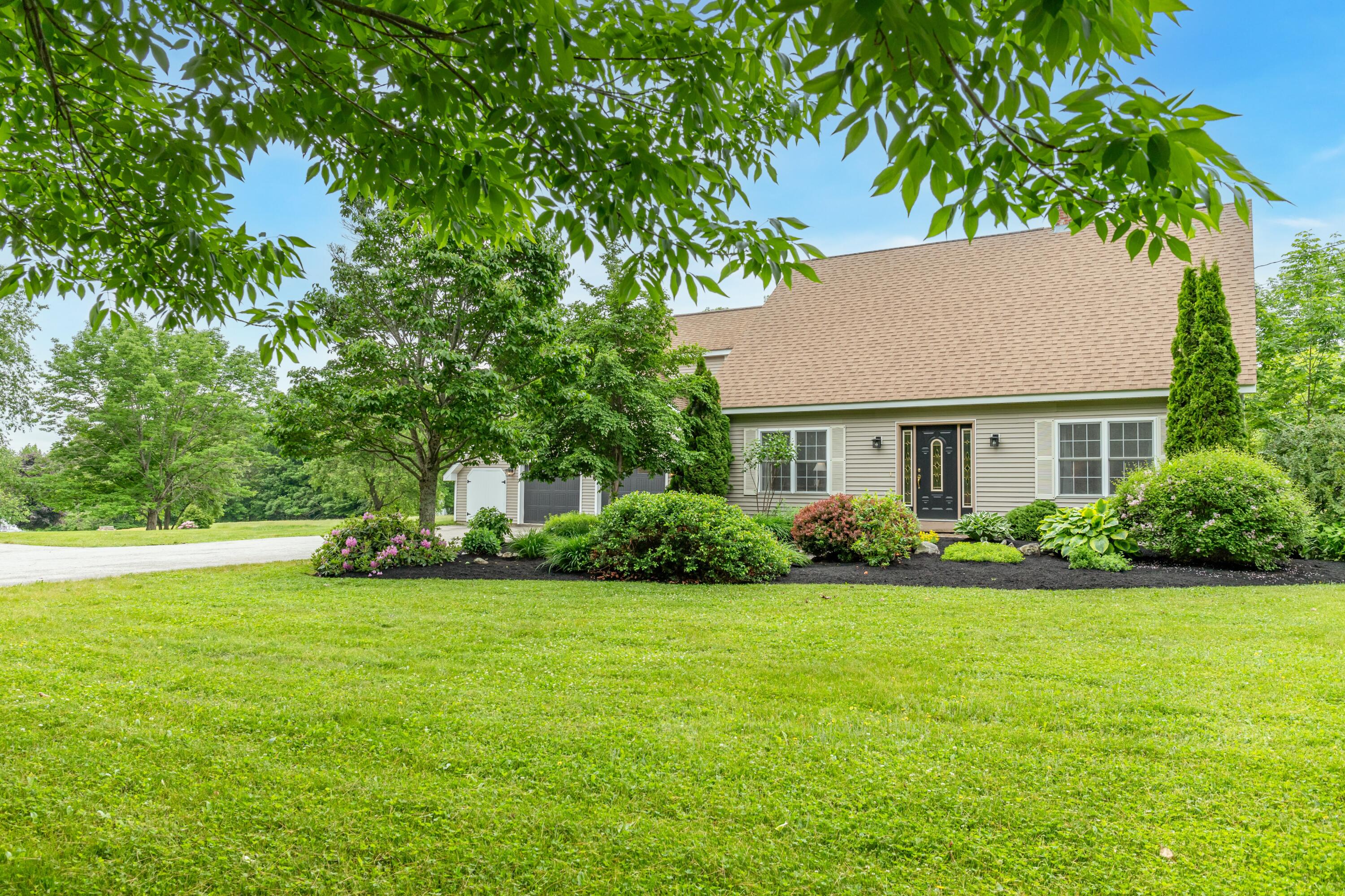 2040 School House Lane
