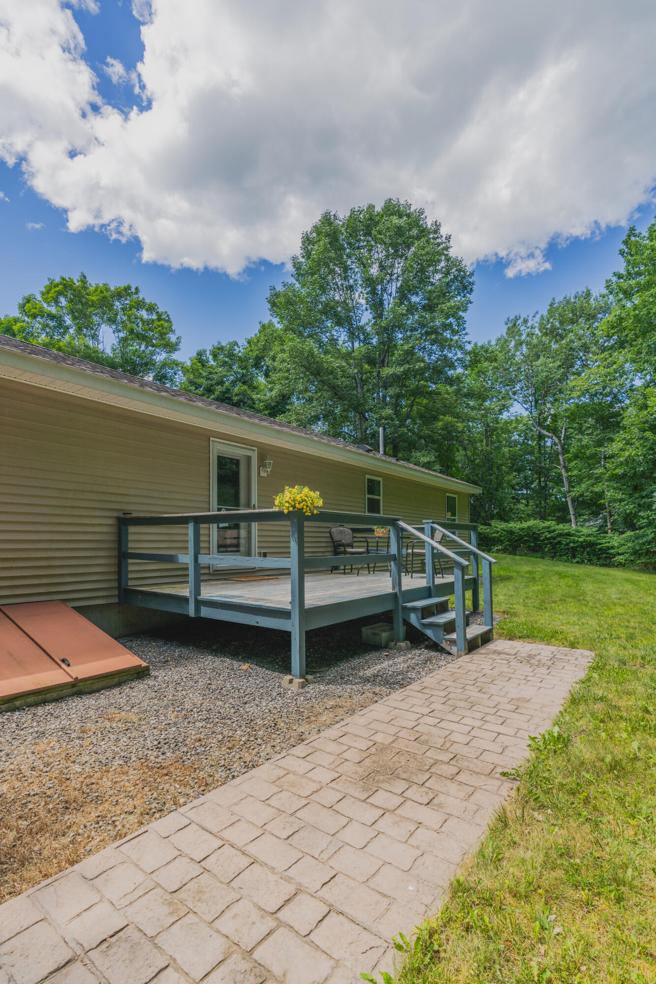 341 White Road