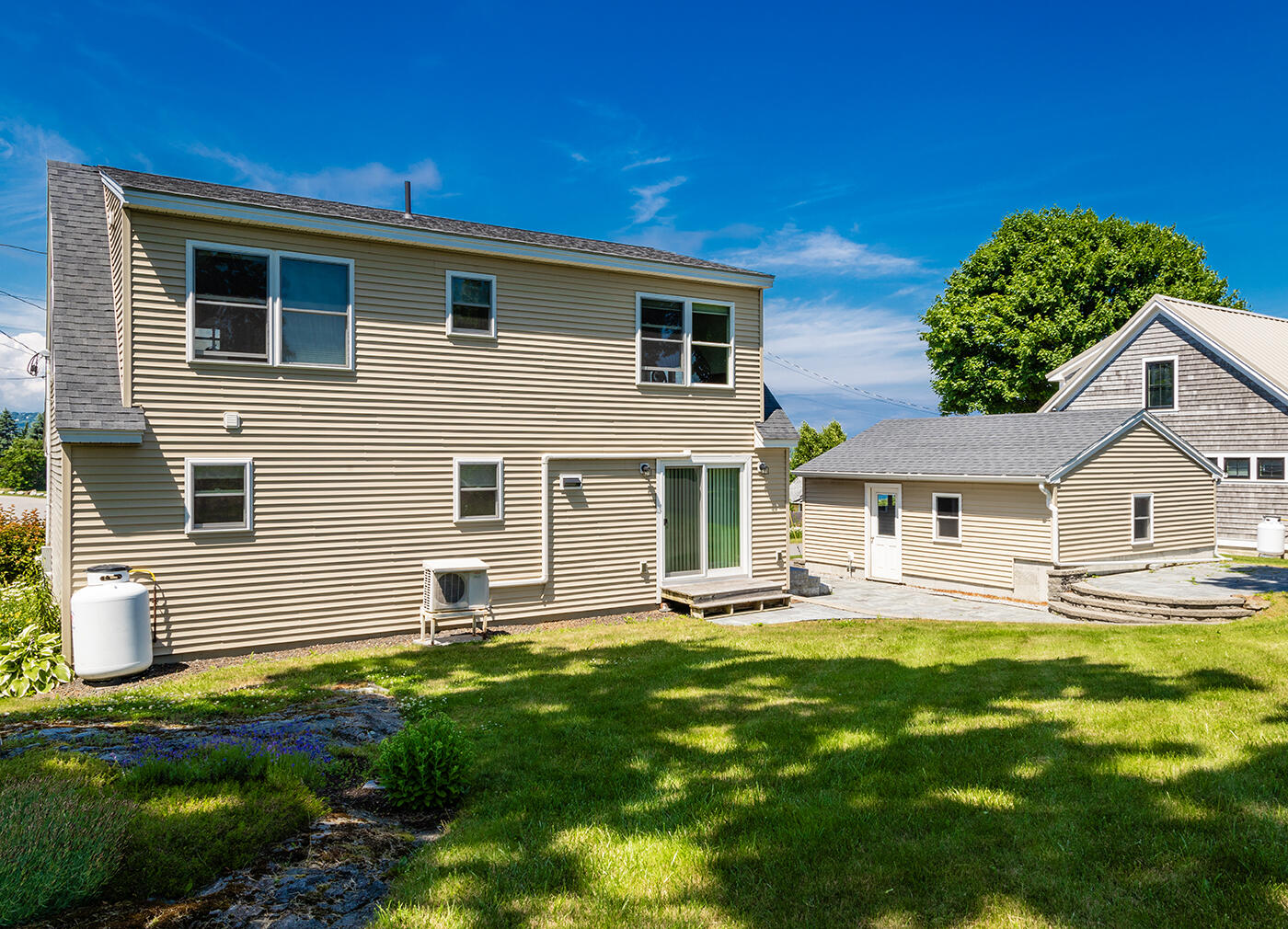 81 Crescent Street
