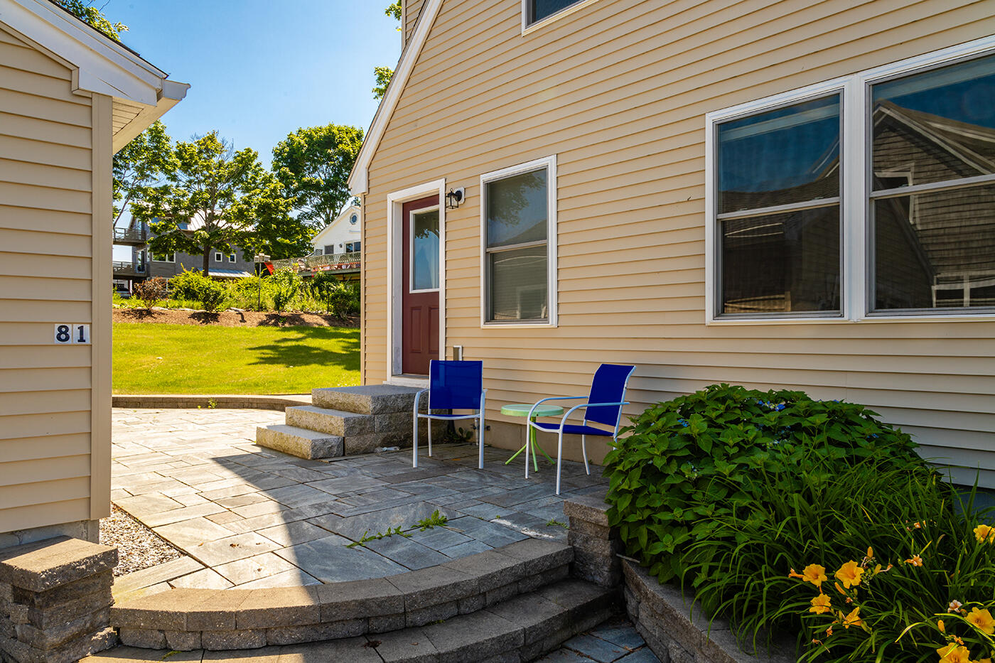 81 Crescent Street