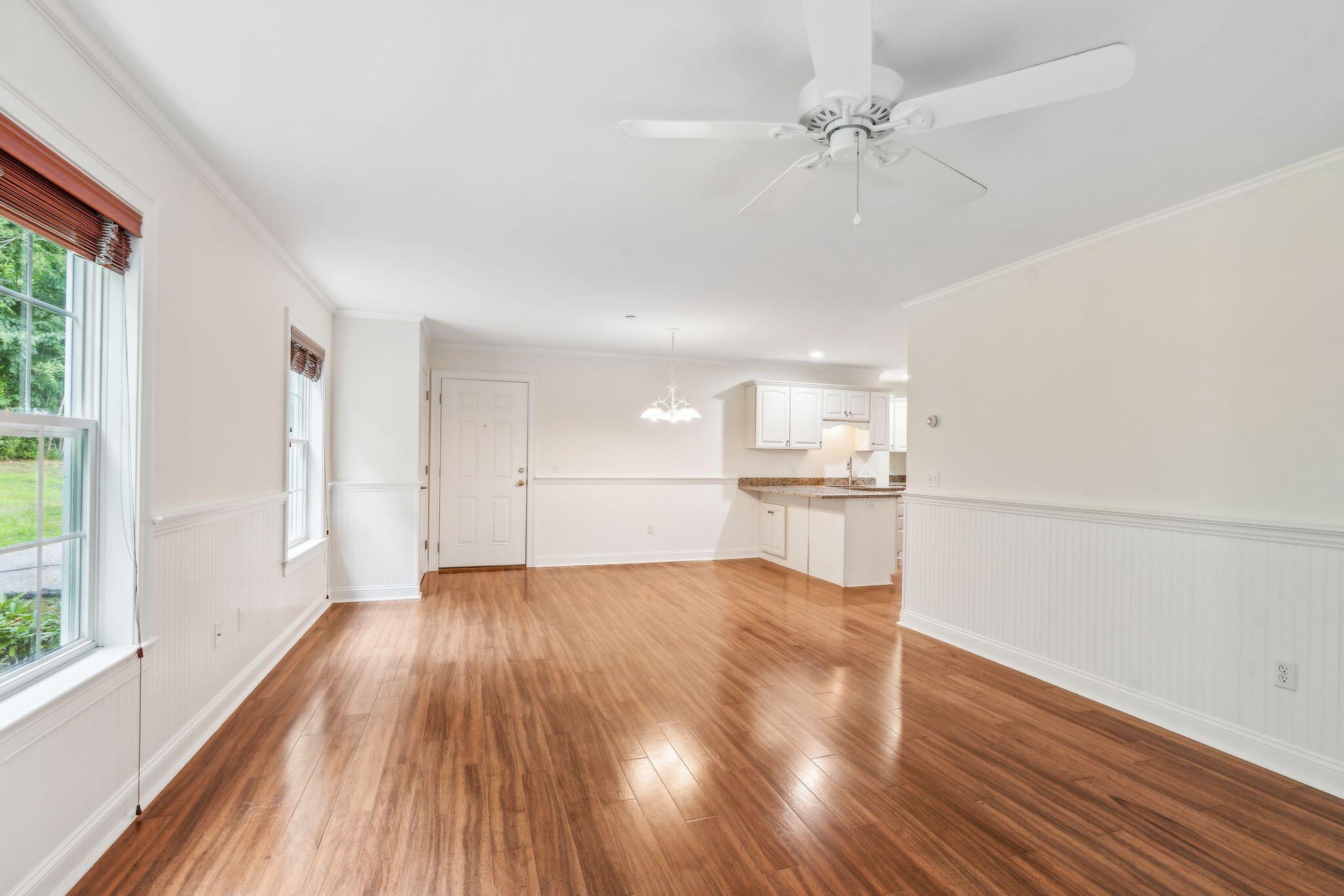 345 Saco Street, 8