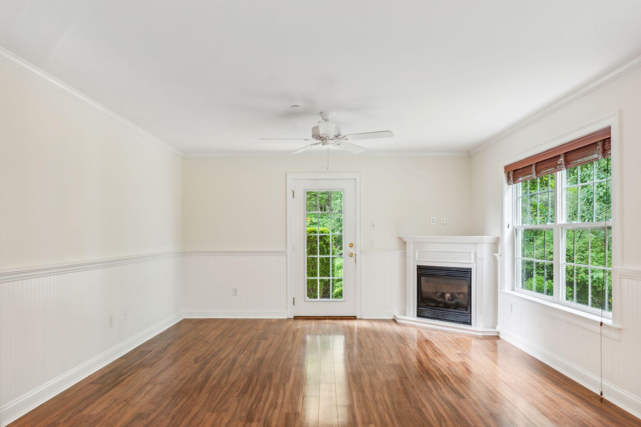 345 Saco Street, 8
