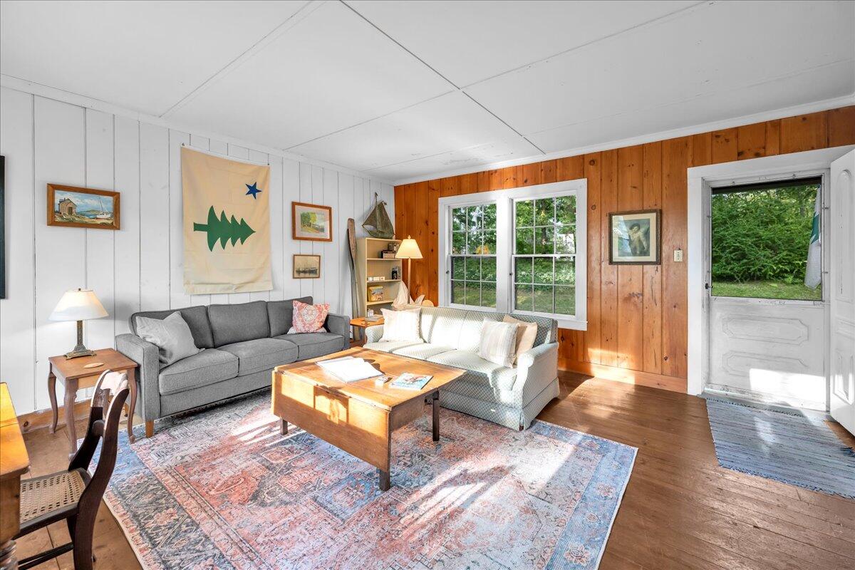 1242 Coastal Road