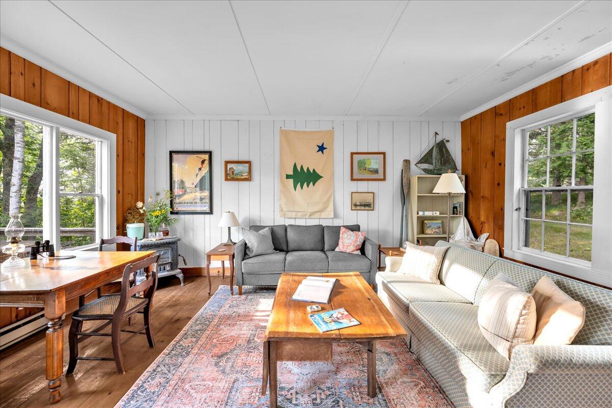1242 Coastal Road