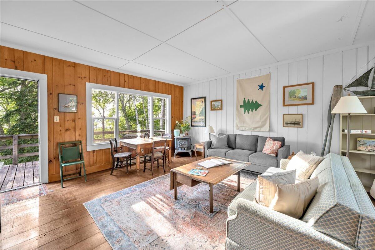 1242 Coastal Road
