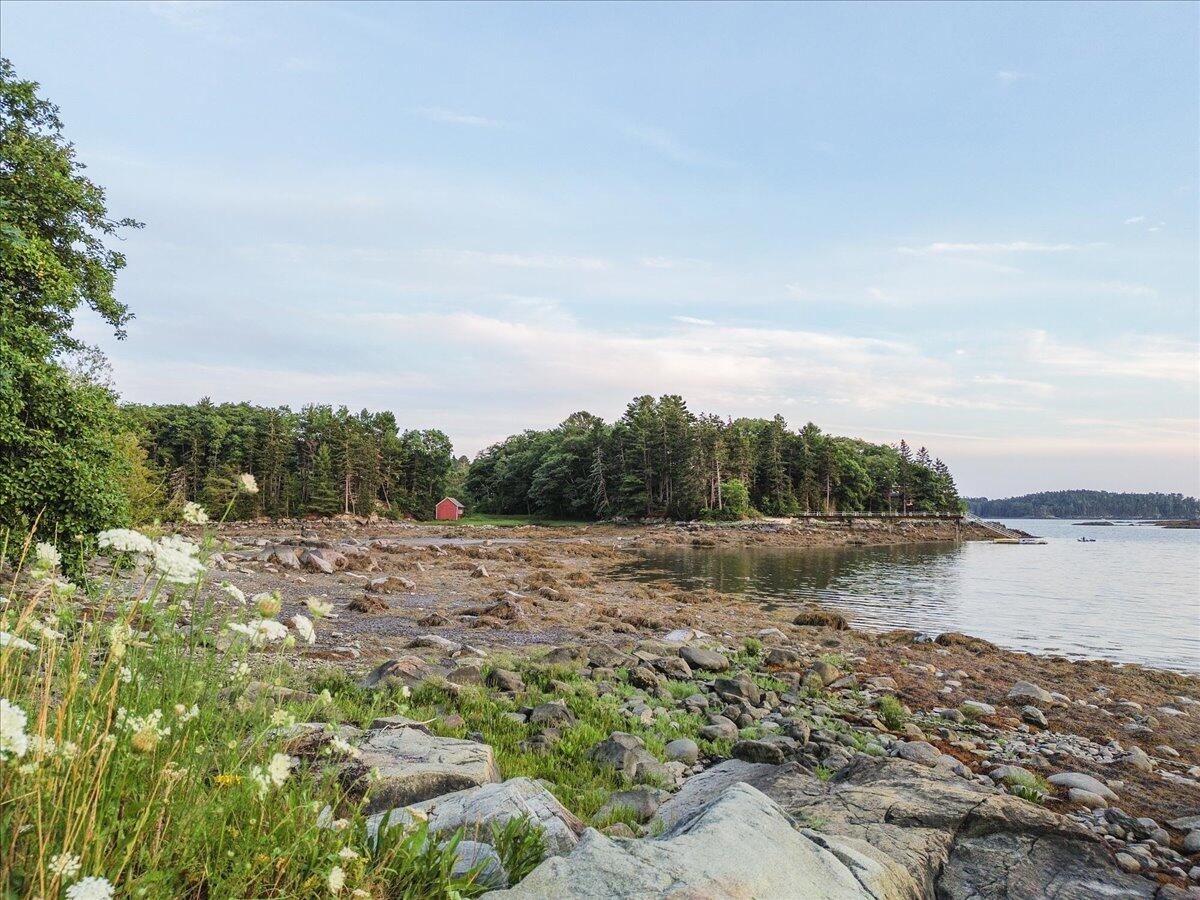 1242 Coastal Road