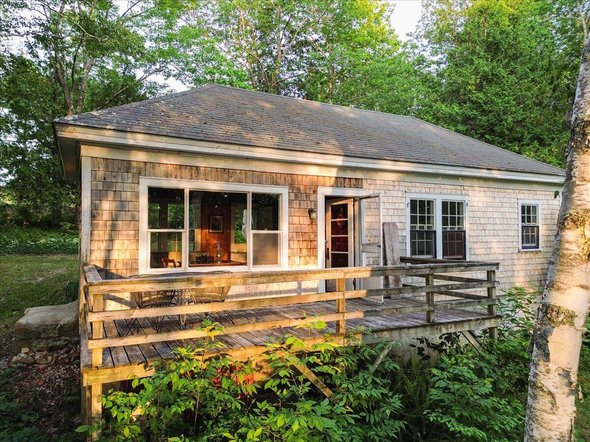 1242 Coastal Road