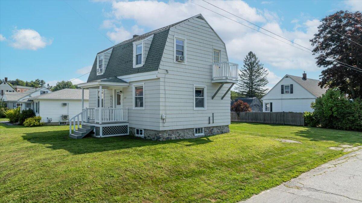 207 Farwell Street
