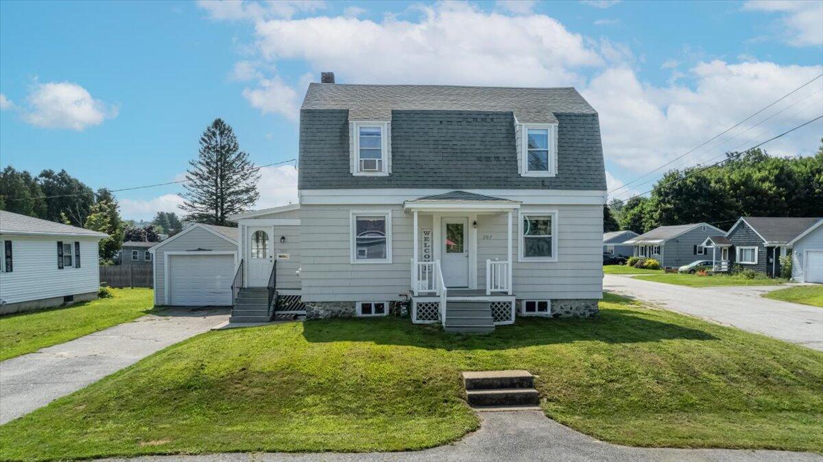 207 Farwell Street