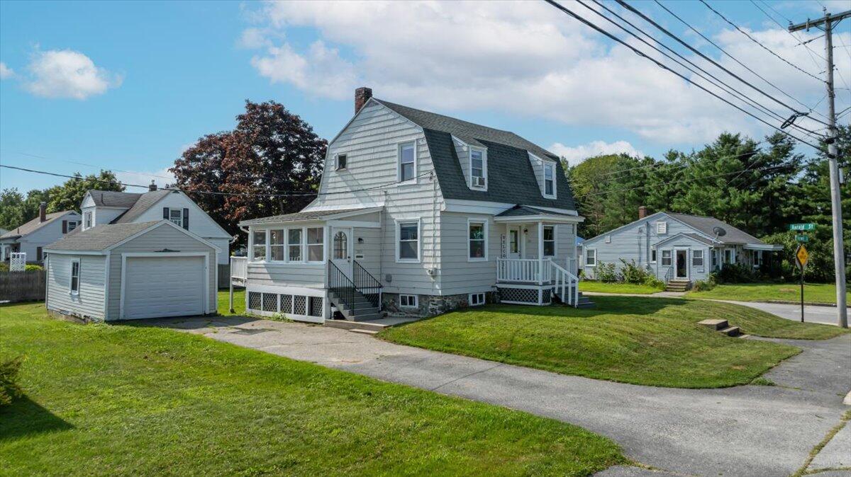 207 Farwell Street