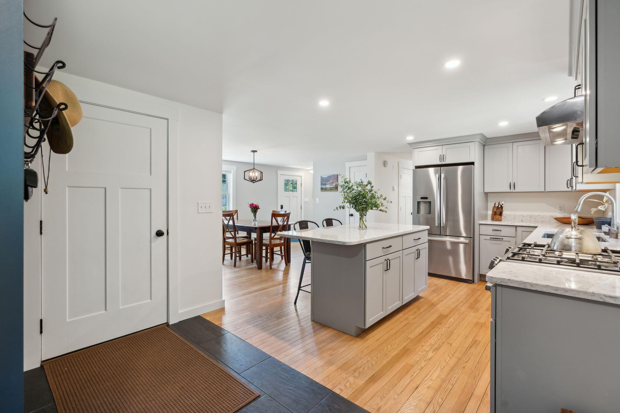 41 Meadowbrook Road
