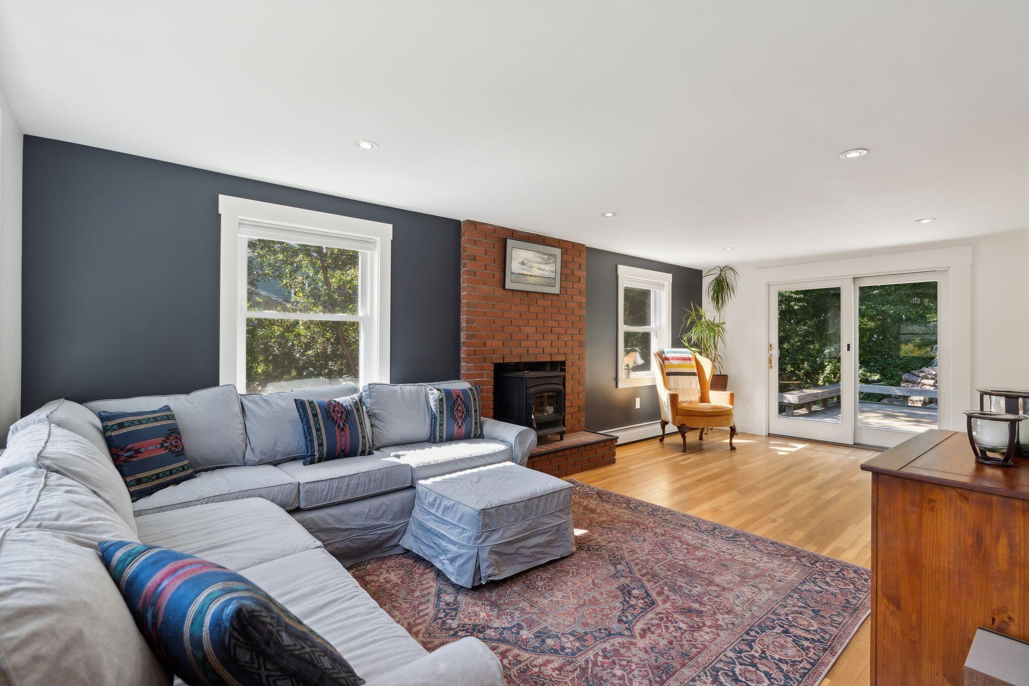 41 Meadowbrook Road