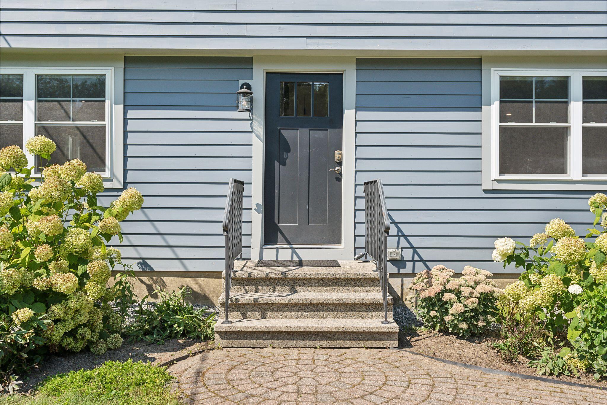 41 Meadowbrook Road