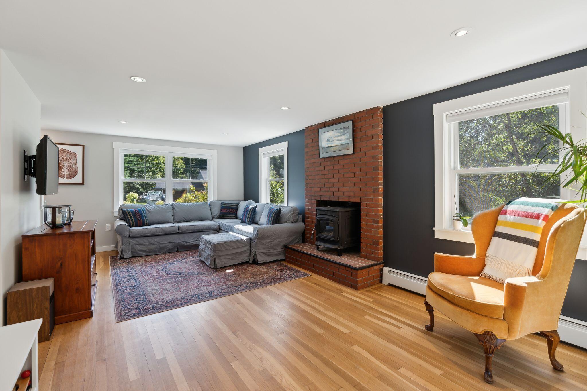 41 Meadowbrook Road