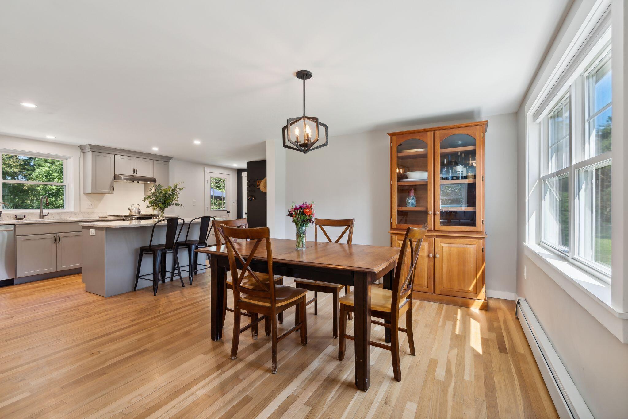 41 Meadowbrook Road